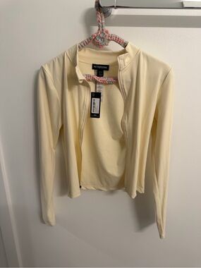PrettyLittleThing Cream Zip-Up Long Sleeve Top